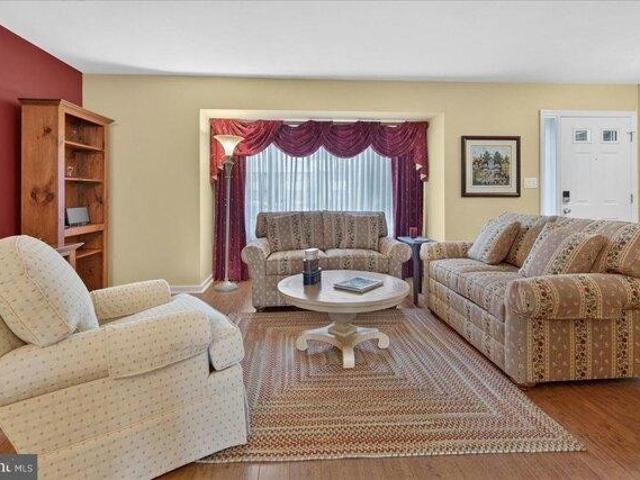 house with 3 bedroom, East Windsor NJ ES105277950