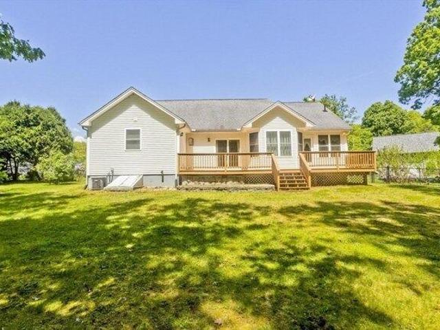 house with 3 bedroom, Easthampton MA ES104607719