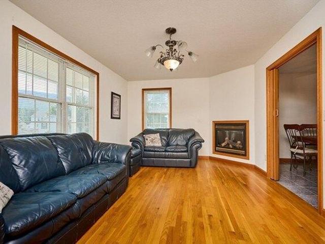 house with 3 bedroom, Easthampton MA ES105368973