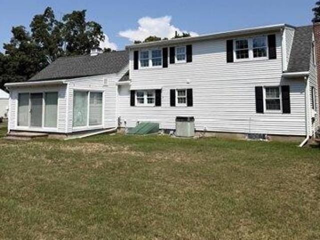 house with 3 bedroom, Easthampton MA ES105473899