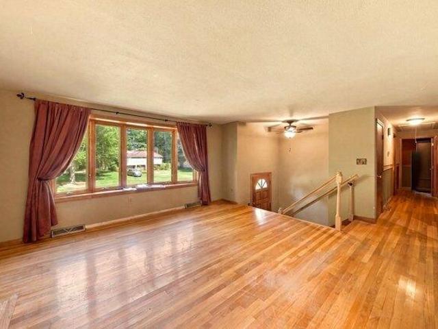 house with 3 bedroom, Easton MA ES105631045