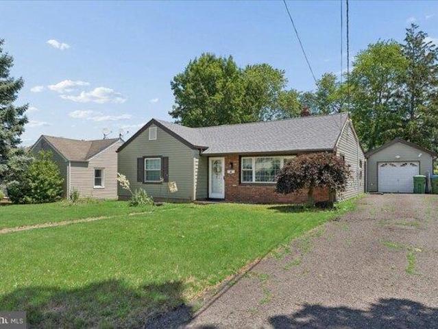 house with 3 bedroom, Edison NJ ES105317428