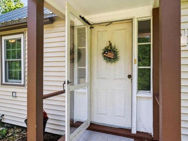house with 3 bedroom, Eliot ME ES105496677