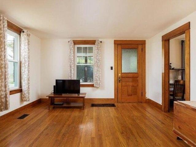 house with 3 bedroom, Enfield NH ES105403291