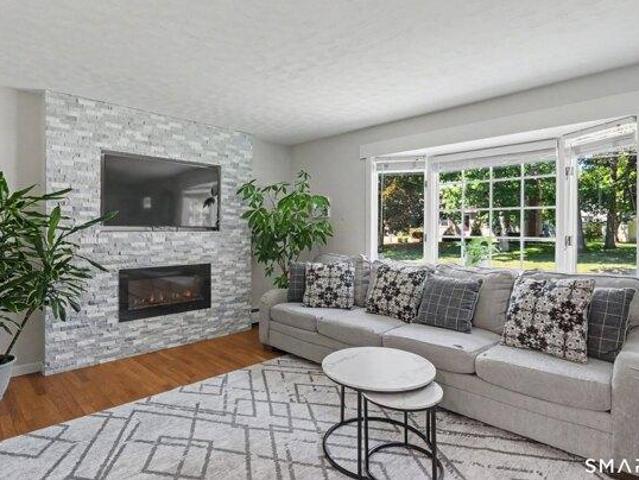 house with 3 bedroom, Enfield CT ES105578962