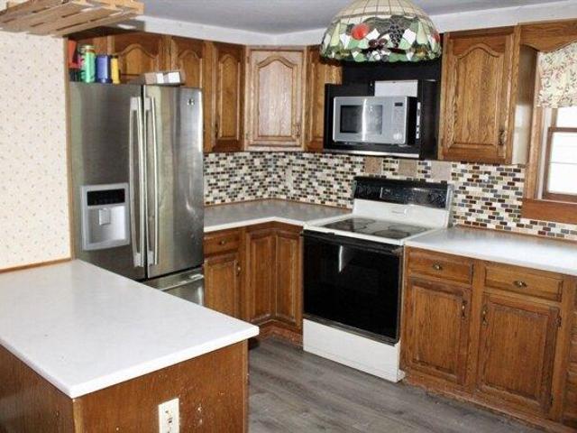 house with 3 bedroom, Erving MA ES104077537
