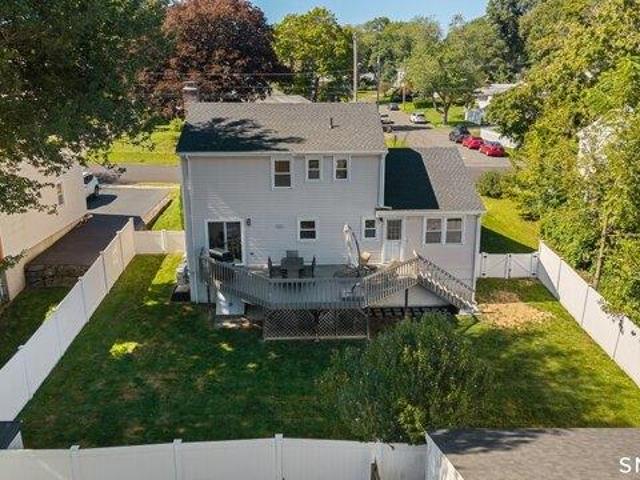 house with 3 bedroom, Fairfield CT ES105512863