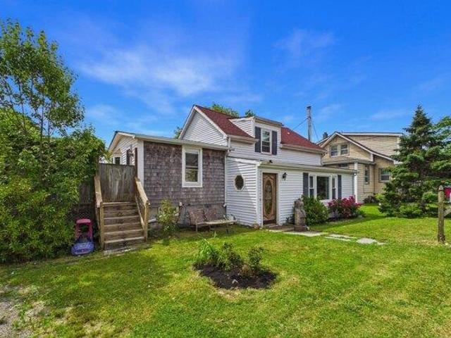 house with 3 bedroom, Fairhaven MA ES105385583