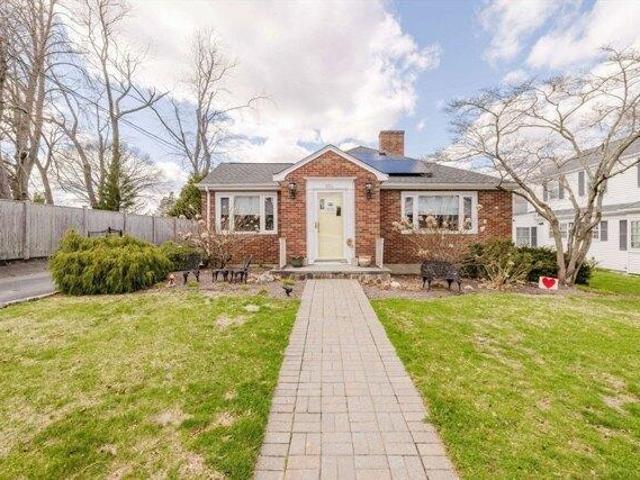 house with 3 bedroom, Fall River MA ES104835279