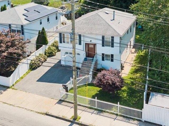 house with 3 bedroom, Fall River MA ES105424209