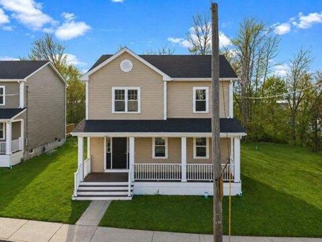 house with 3 bedroom, Fall River MA ES105559838