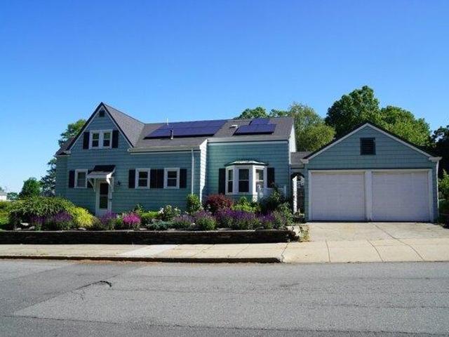 house with 3 bedroom, Fall River MA ES105726240