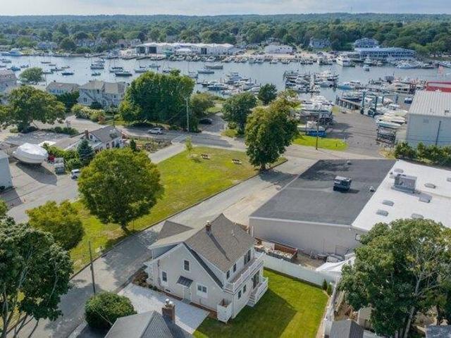 house with 3 bedroom, Falmouth MA ELS105289292
