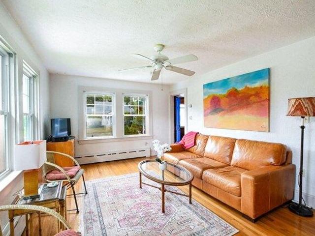 house with 3 bedroom, Falmouth MA ES105575474