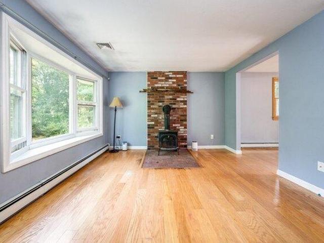 house with 3 bedroom, Falmouth MA ES105650805
