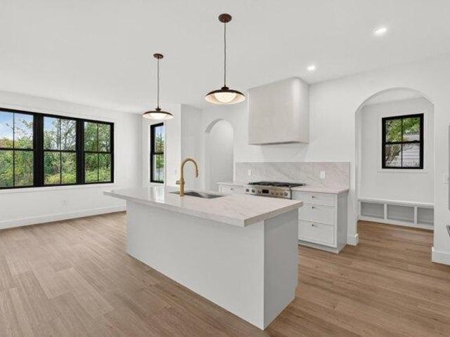 house with 3 bedroom, Falmouth ME ES105818515