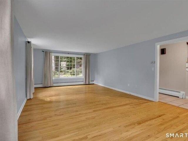 house with 3 bedroom, Farmington CT ES105494434