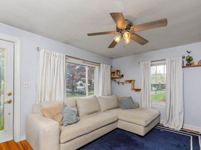 house with 3 bedroom, Fitchburg MA ES104192648