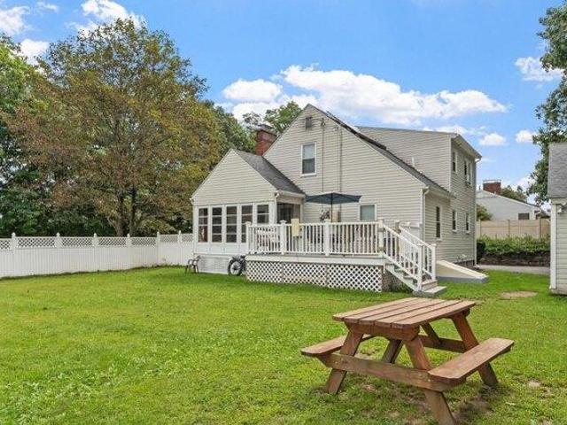 house with 3 bedroom, Fitchburg MA ES105440585