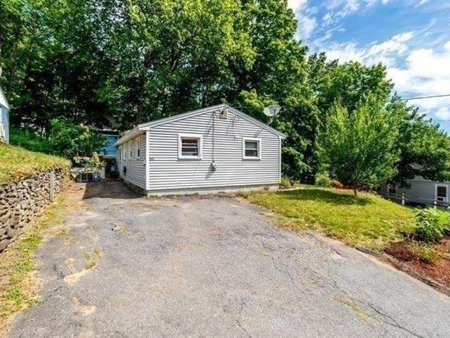 house with 3 bedroom, Fitchburg MA ES105476455