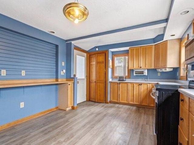 house with 3 bedroom, Fitchburg MA ES105258357