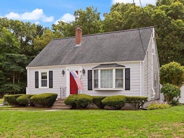 house with 3 bedroom, Foxboro MA ES105633564