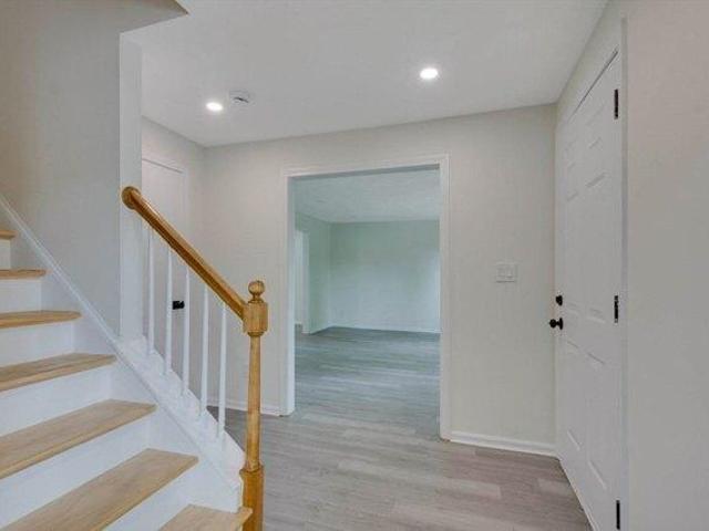 house with 3 bedroom, Framingham MA ES105350528