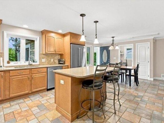 house with 3 bedroom, Framingham MA ES105402277