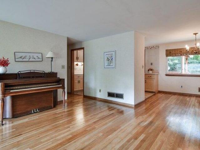 house with 3 bedroom, Framingham MA ES105423711