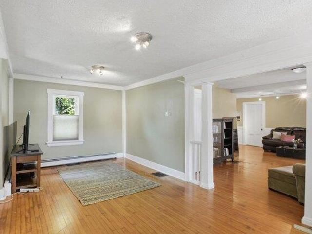 house with 3 bedroom, Framingham MA ES105442453
