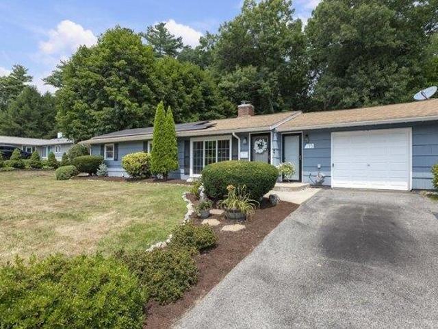 house with 3 bedroom, Framingham MA ES105532181