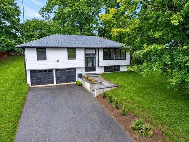house with 3 bedroom, Framingham MA ES105552866