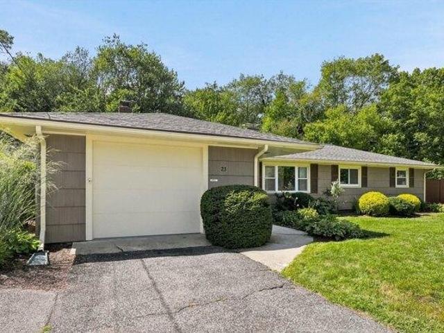 house with 3 bedroom, Framingham MA ES105577605