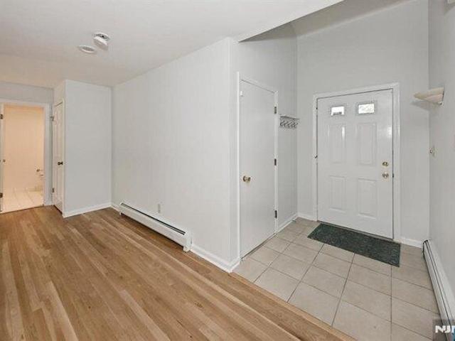 house with 3 bedroom, Franklin Lakes NJ DS103602287