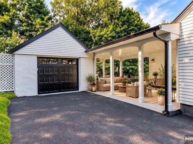 house with 3 bedroom, Franklin Lakes NJ ES105799016