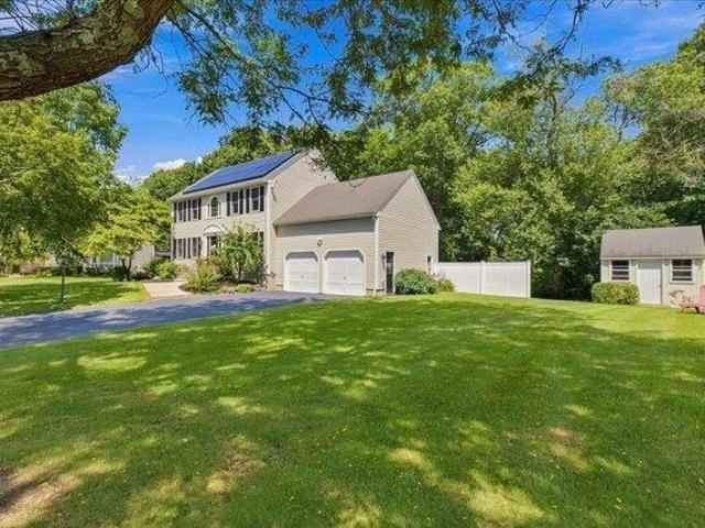 house with 3 bedroom, Franklin MA ES105577606