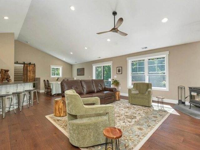 house with 3 bedroom, Gilford NH ES103932053