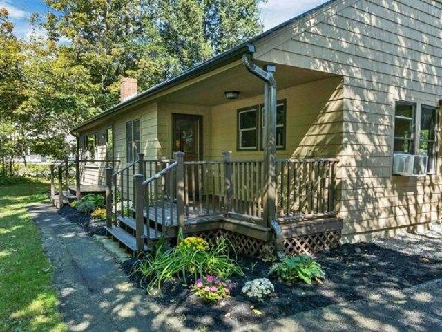 house with 3 bedroom, Gilmanton NH ES105611218