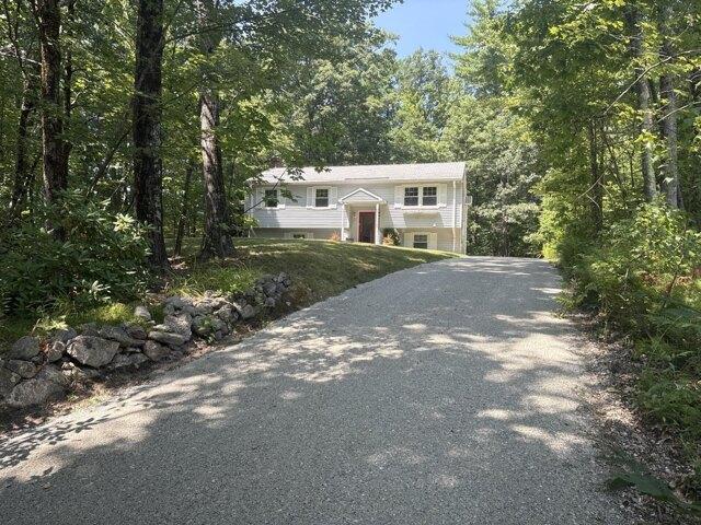 house with 3 bedroom, Goffstown NH ES104568913