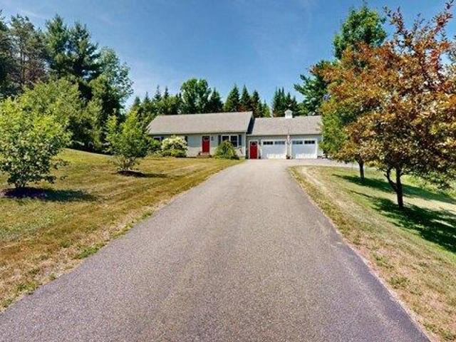 house with 3 bedroom, Gorham ME ES105693640