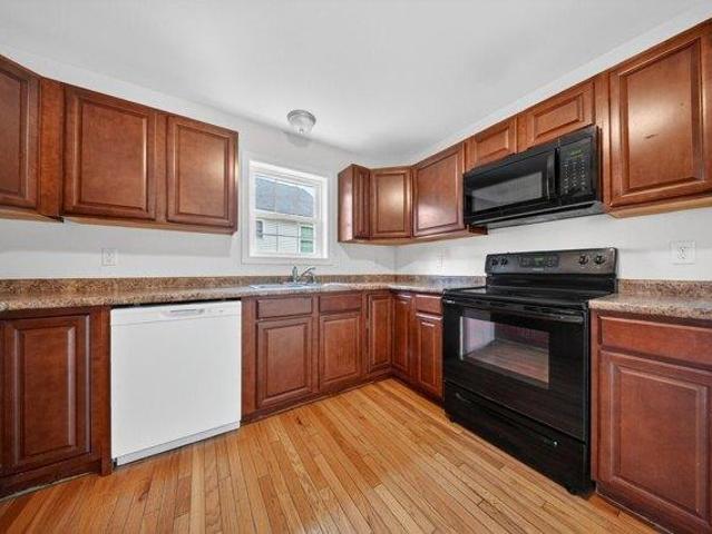 house with 3 bedroom, Gorham ME ES105714372