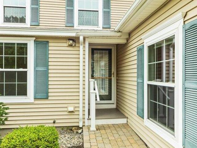 house with 3 bedroom, Gorham ME ES105724590