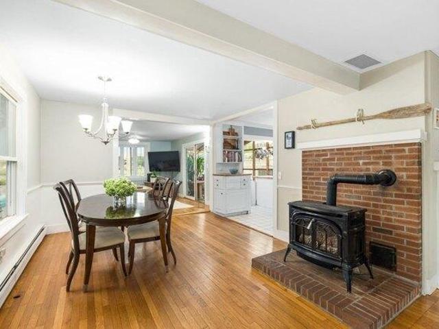 house with 3 bedroom, Gloucester MA ES104440391