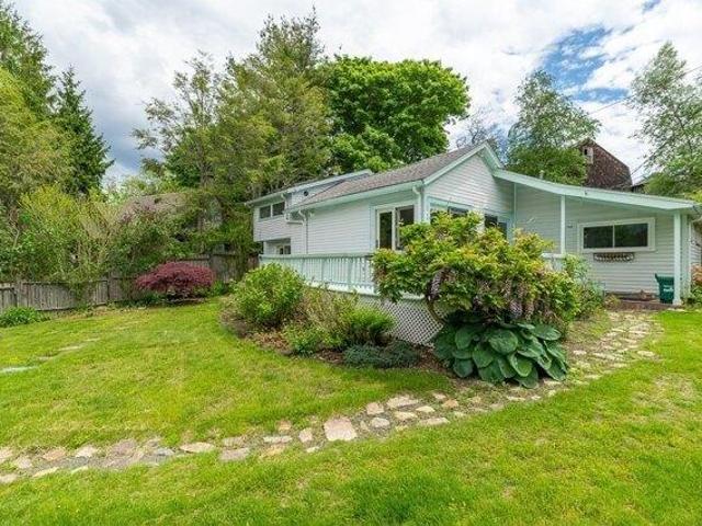 house with 3 bedroom, Gloucester MA ES105427349