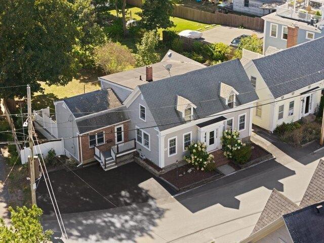 house with 3 bedroom, Gloucester MA ES105587908