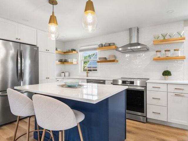 house with 3 bedroom, Gloucester MA ES105611276