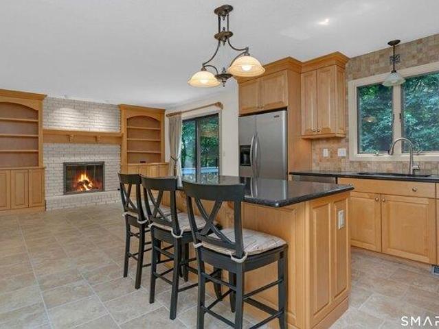 house with 3 bedroom, Glastonbury CT ES105577859