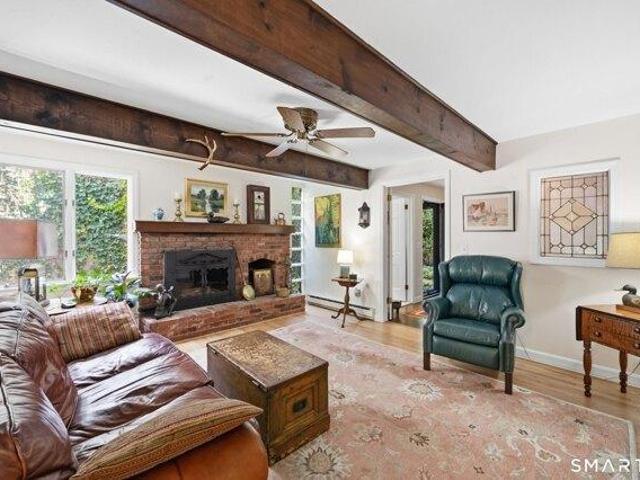 house with 3 bedroom, Glastonbury CT ES105512655