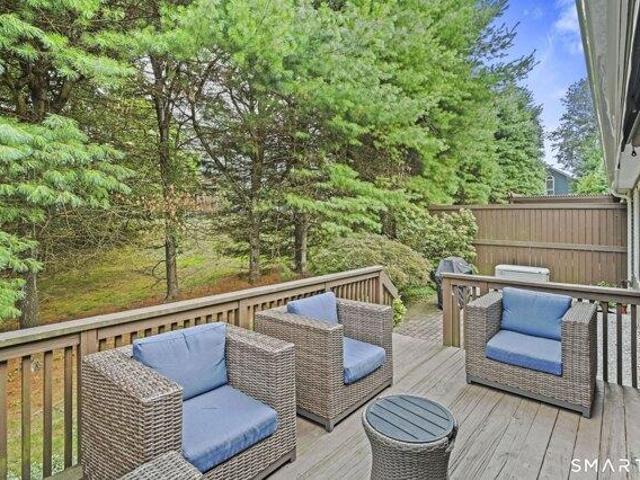 house with 3 bedroom, Glastonbury CT ES105536262
