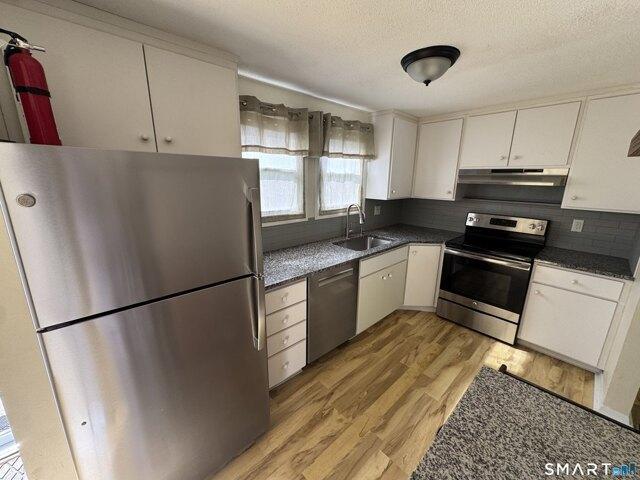 house with 3 bedroom, Groton CT ES105714071